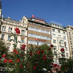 Ramada Centre Szálloda